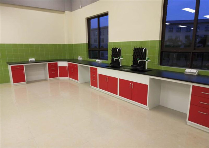 University experiment bench
