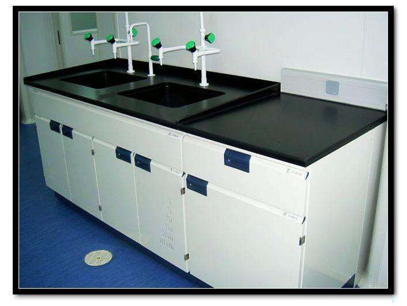 Washing station